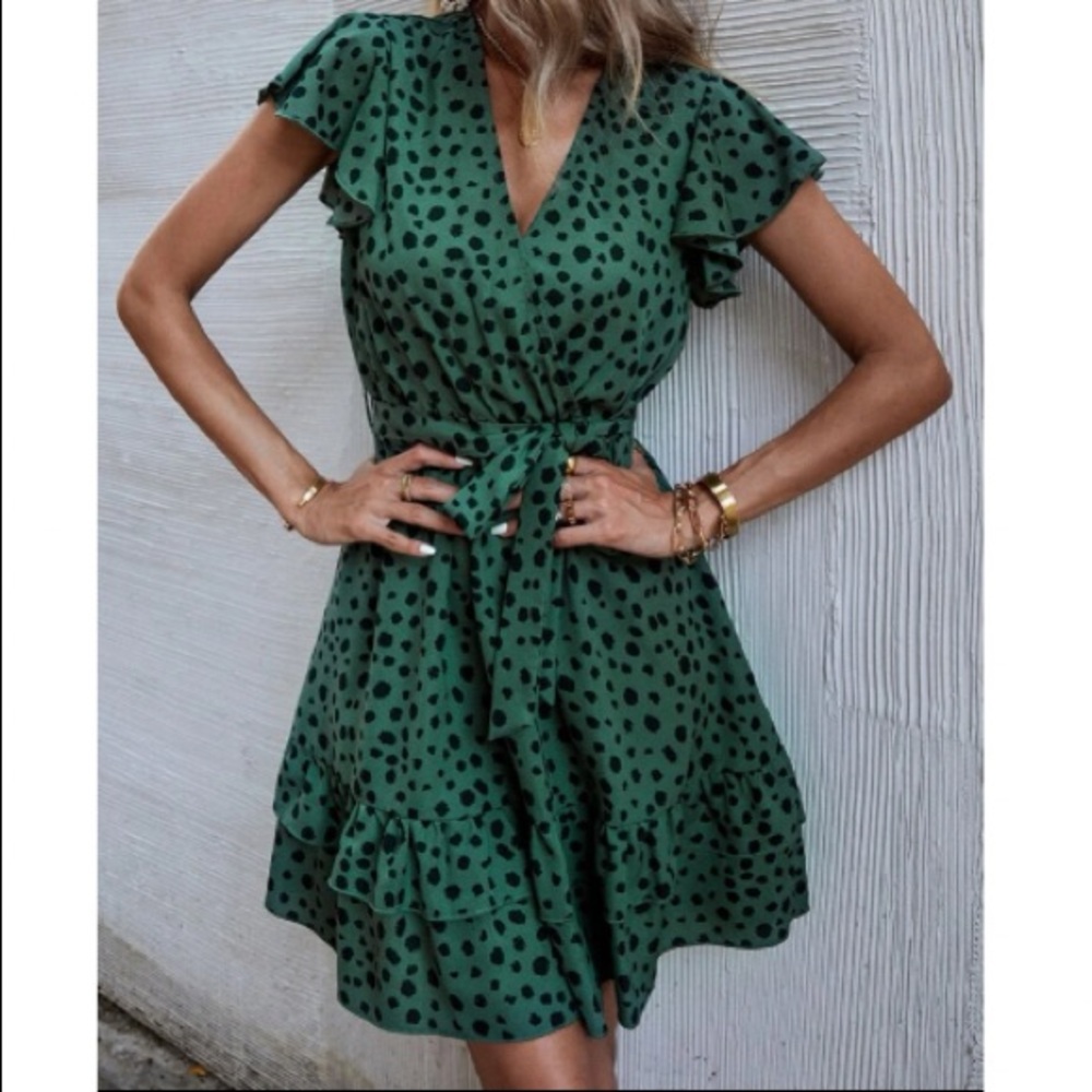 Boho green black dalmatian dot belted ruffle hem dress - Picture 6 of 6